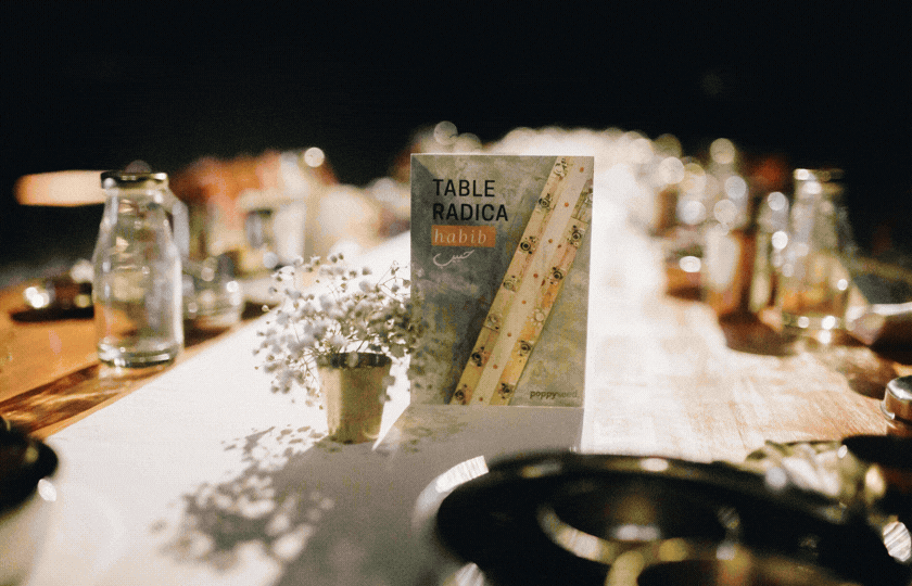 Table Radica